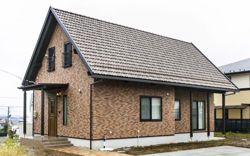 凛と佇む洗練されたデザインの 美しい小さな家 は コンパクトながら自分サイズの心地良さと上質さを備えた住まい 東仙ハウジング
